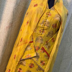 Butter Yellow Bareeze