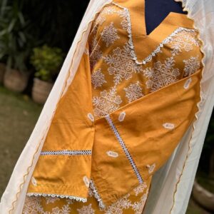 Bold Yellow with White Bareeze