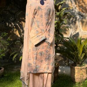 Beige with Blue Bareeze