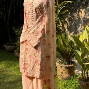 Creamy Peach Bareeze